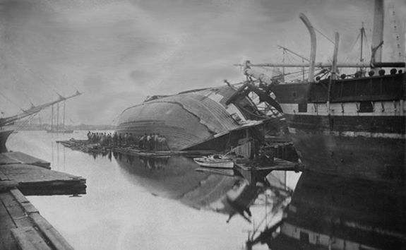 Whaling Ship hove Down for repairs to the hull - new Bedford, Ma. - www.WhalingCity.net